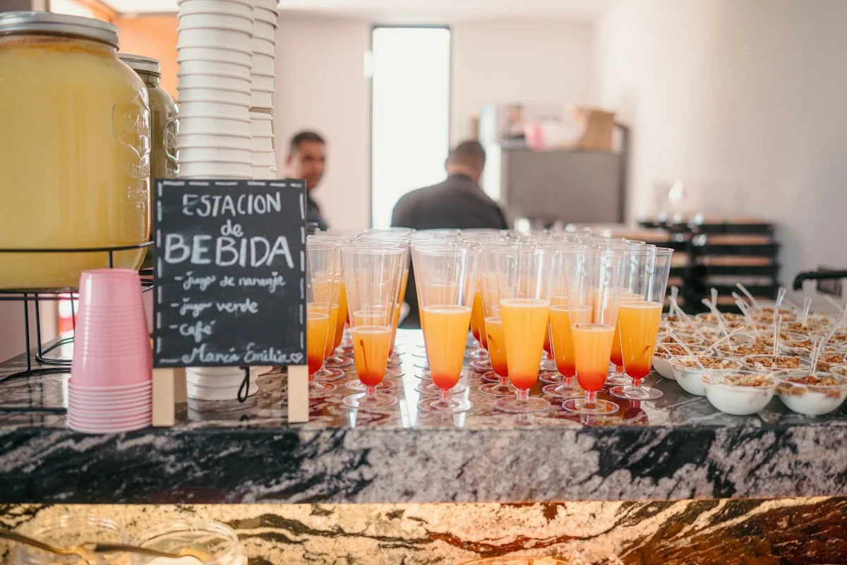 Glass Pitcher vs Drink Dispenser: Which Is Better for Serving Party Drinks?