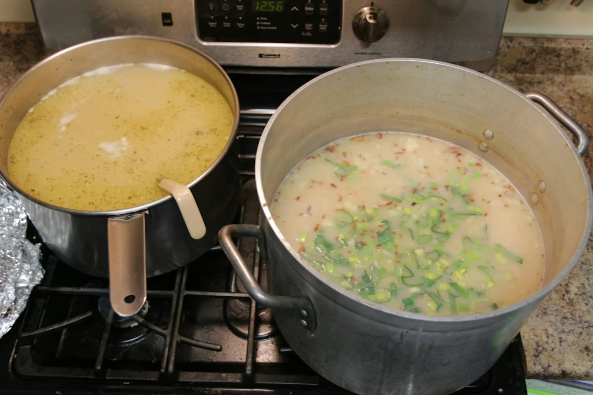 How to Make Freezer-Friendly Soup: Best Ingredients, Containers, and Reheating Tips