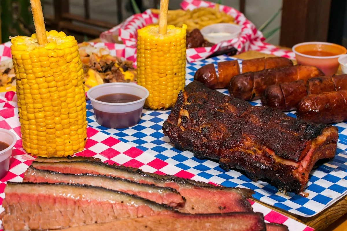 What to Serve With Cornbread: Easy Dinner, Barbecue, and Party Menu Ideas