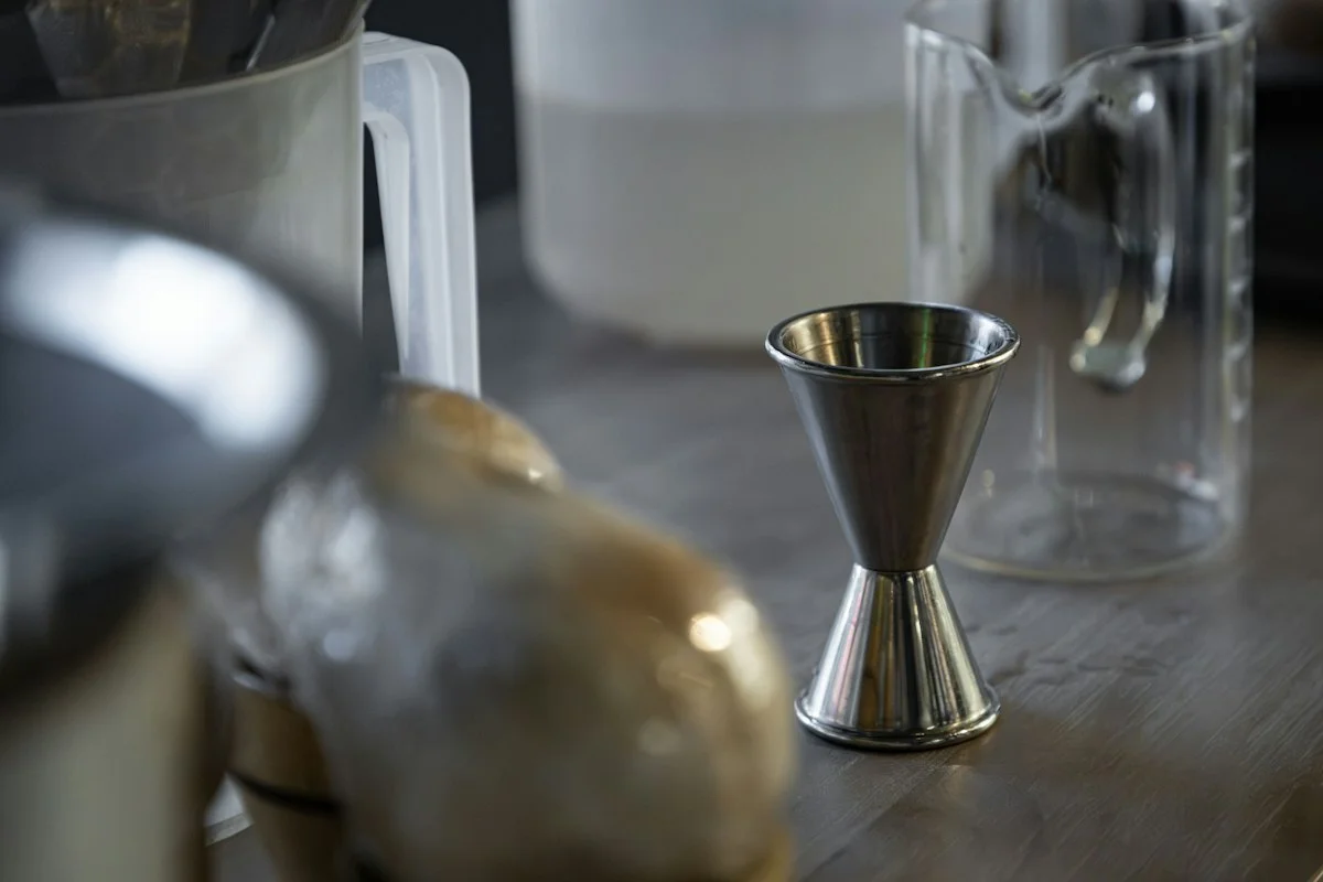 How to Use a Cocktail Jigger: Measurements, Sides, and Common Mistakes